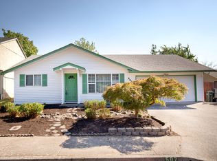 597 Hamilton St, Springfield, OR 97477