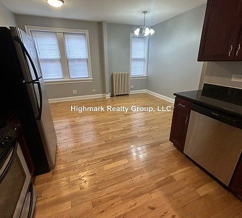 4th image of 4544 W George St