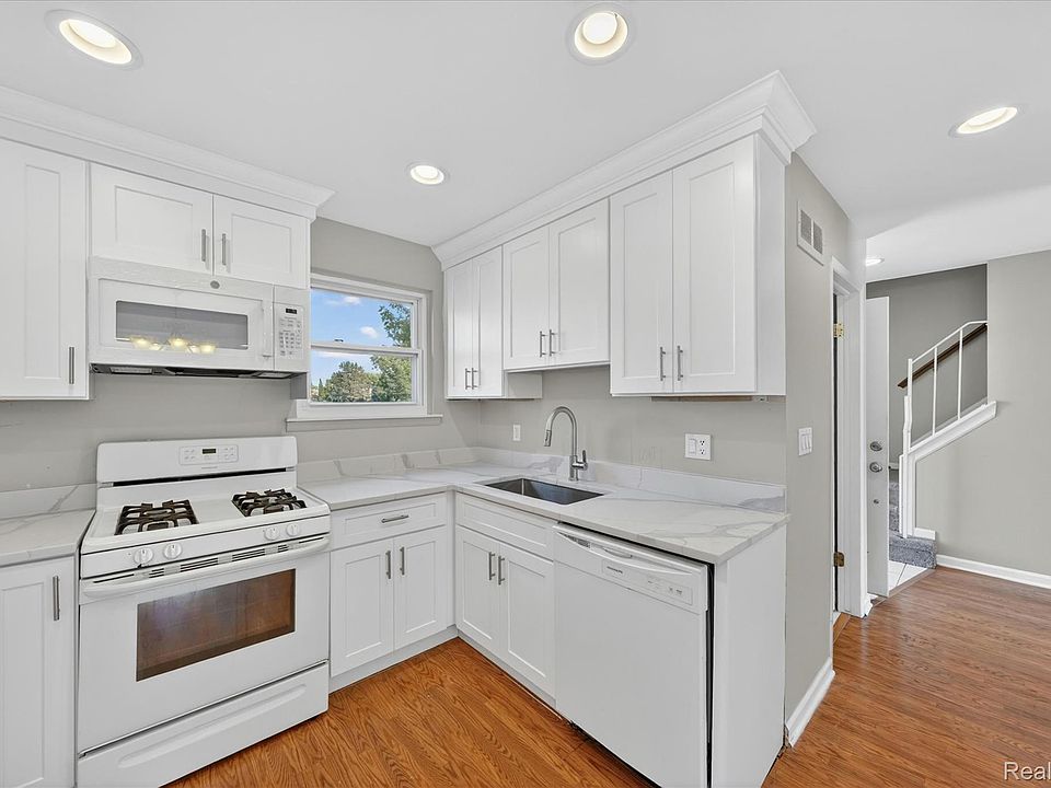 2824 Roundtree Dr, photo 14
