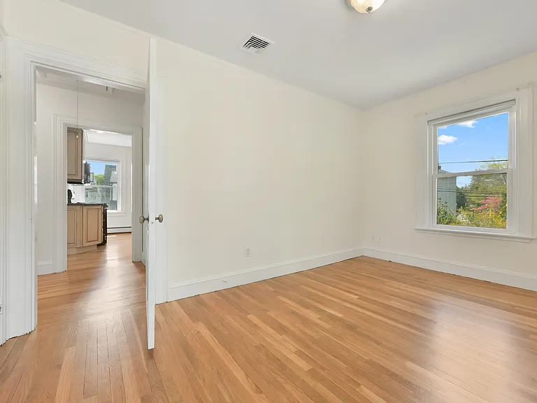 14 Westover St #2 — Photo 18