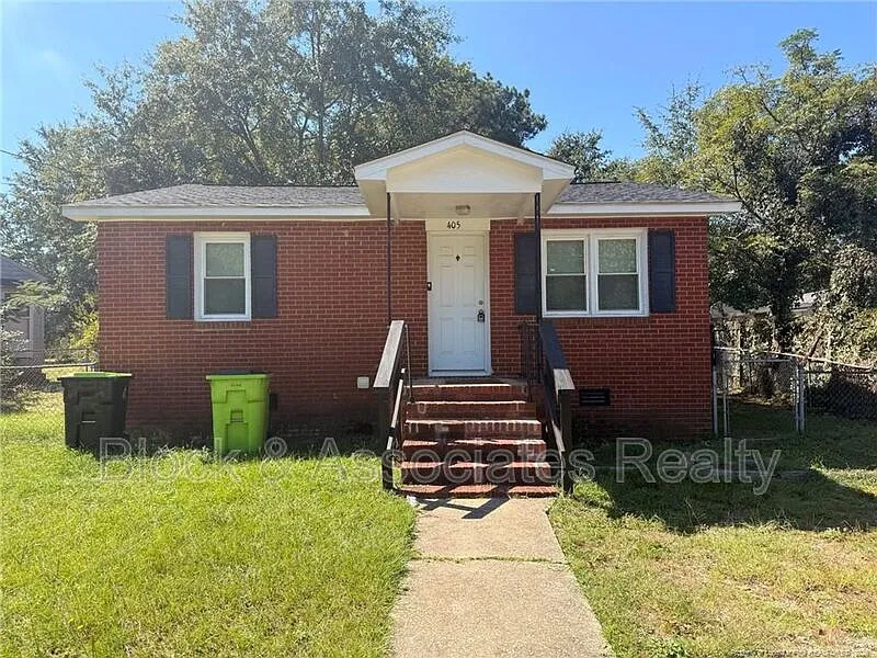 405 Laura Ct