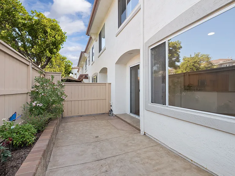 10960 Ivy Hill Dr #7 — Photo 8