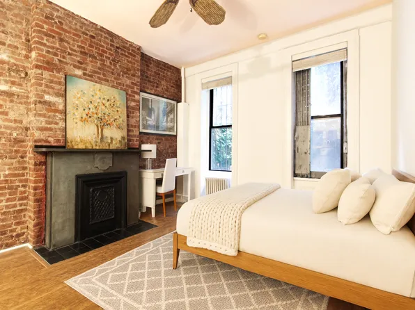 433 West 46th Street image 2 of 7