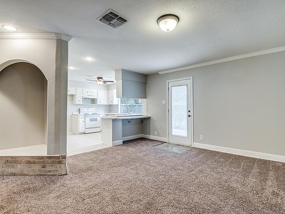 3rd image of 2003 Oakshire St