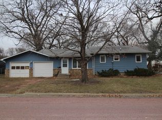 402 19th St, Spirit Lake, IA 51360