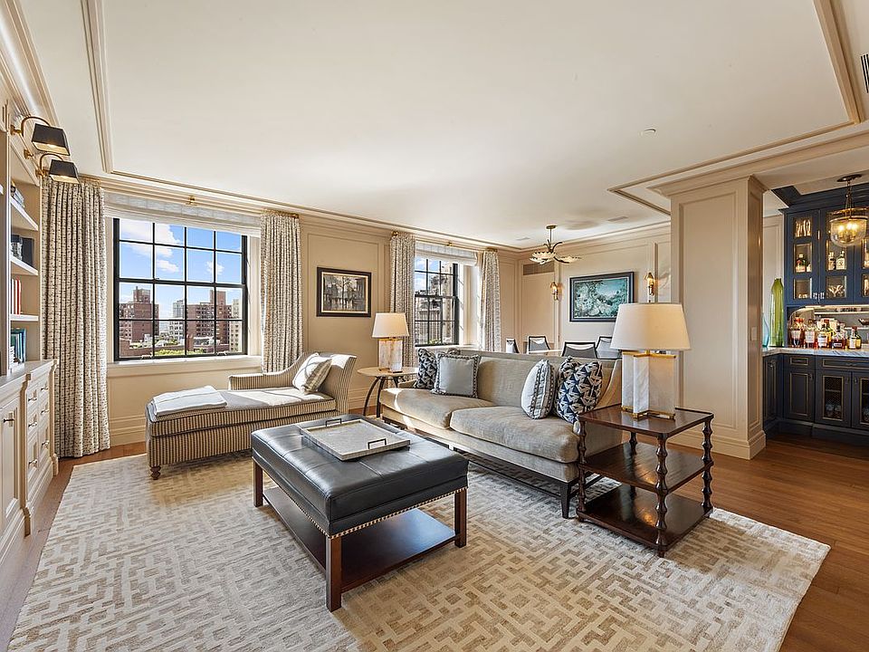 1st image of 160 W 12th St #108