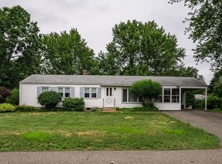 42 Westminster St, East Longmeadow, MA 01028
