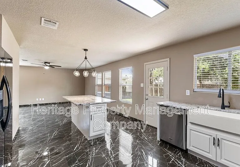 5819 Providence Oak — Photo 17