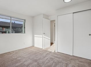 3516 204th St SW #205, Lynnwood, WA 98036