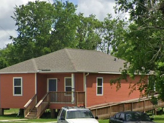 2nd image of 824B Duncan St