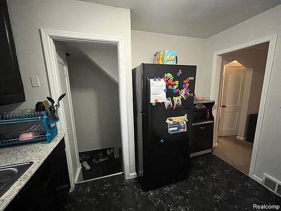 4th image of 11488 Wayburn St