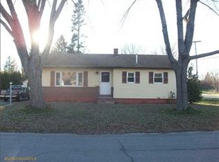 3 Broadlawn Dr, Brewer, ME 04412