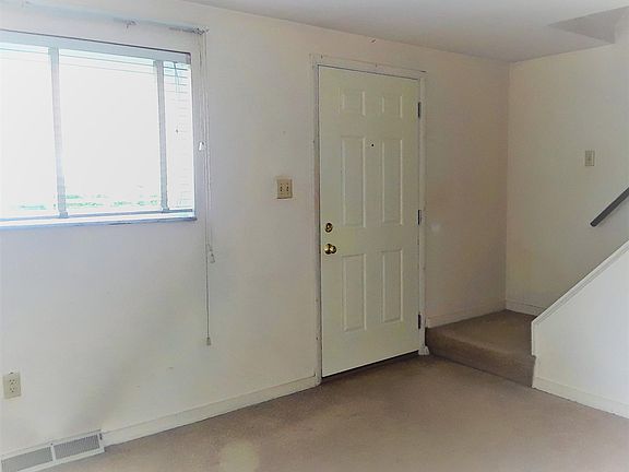 Large bright living room