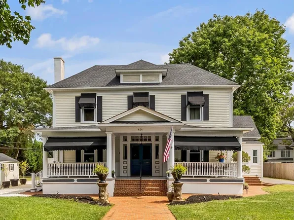 404 Avery Ave, Morganton, NC 28655