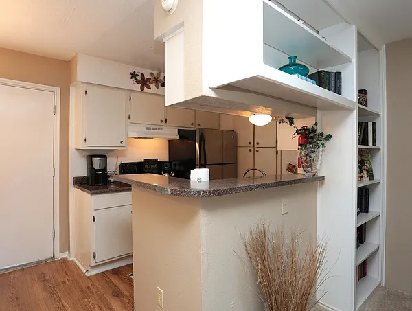 Lafayette Green Apartment Homes — Photo 8