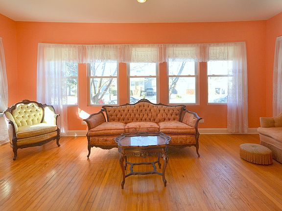 4th image of 607 N 6th Ave