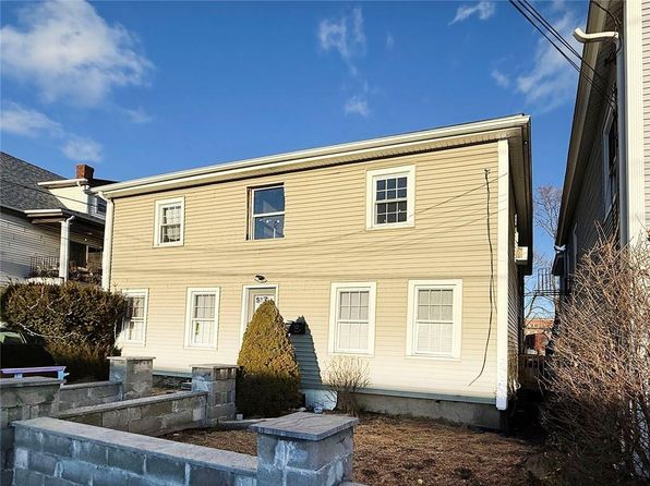517 High St, Central Falls, RI 02863