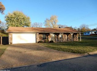 4 Spring Grove Dr, Sherwood, AR 72120