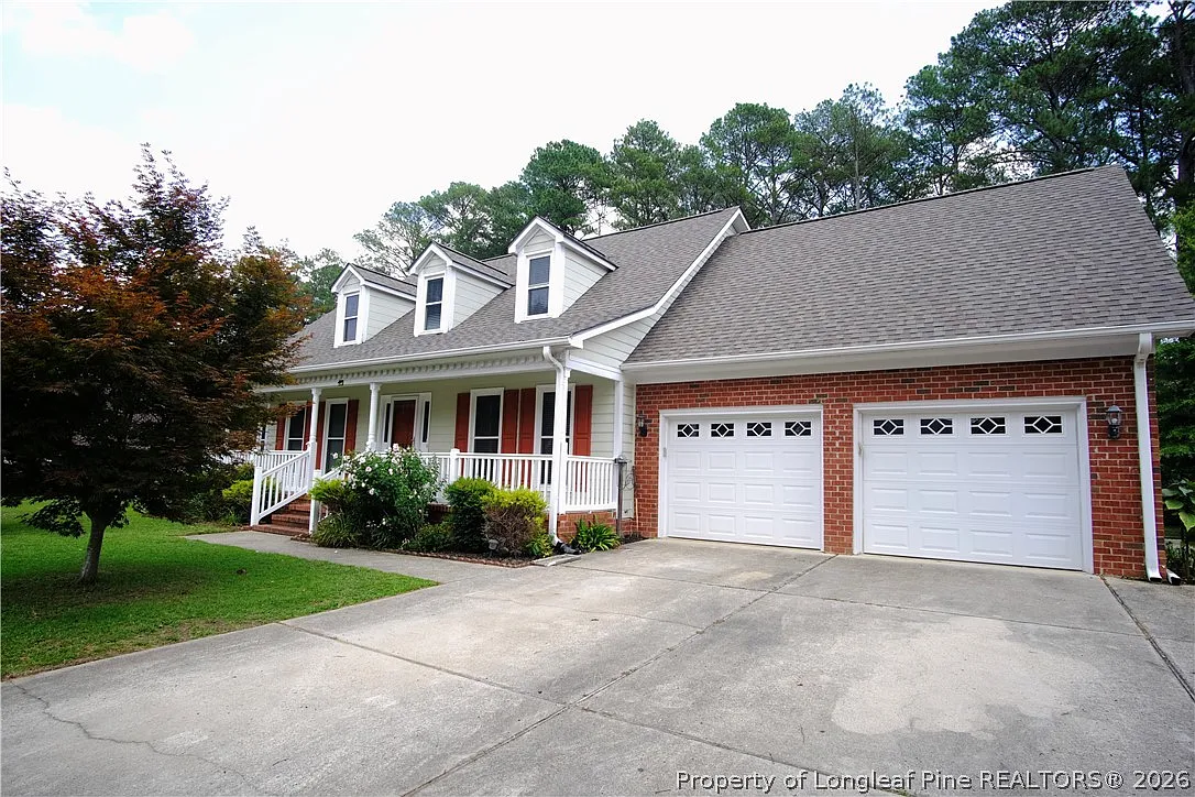 4 bed, 3.5 bath, 3159 sqft, $2,300 — Photo 2
