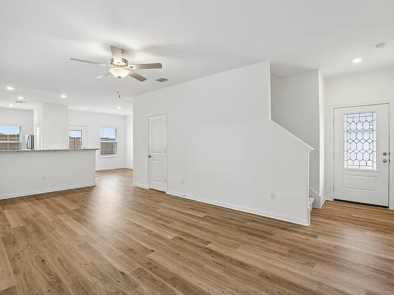 18400 Stellers Sea St — Photo 3