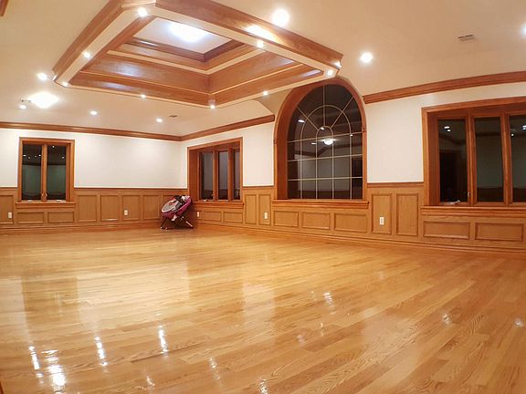 3rd image of 4564 Oceania St #2FLOOR