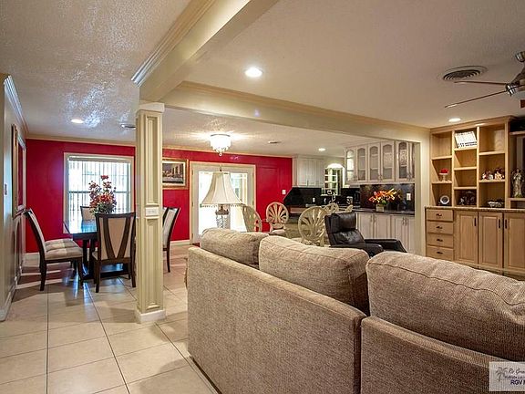 2nd image of 108 Sunset Dr