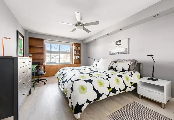 Sold by Compass | media 3