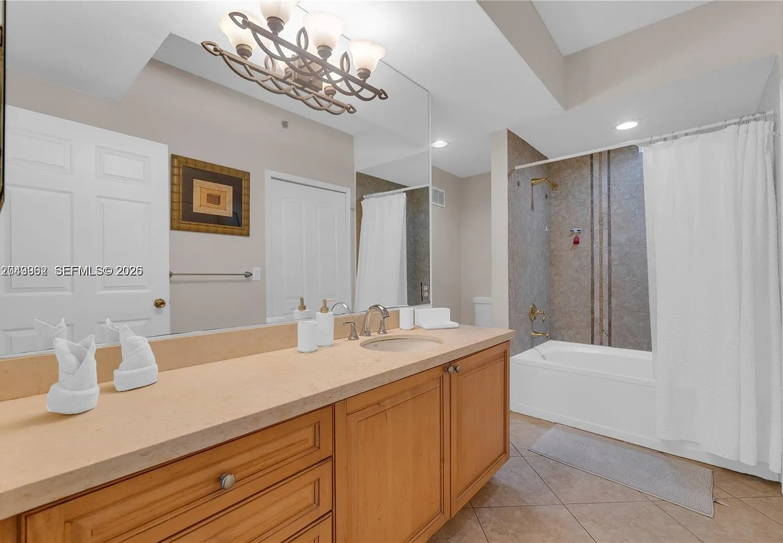 2 bed, 1077 sqft, $2,950 — Photo 2