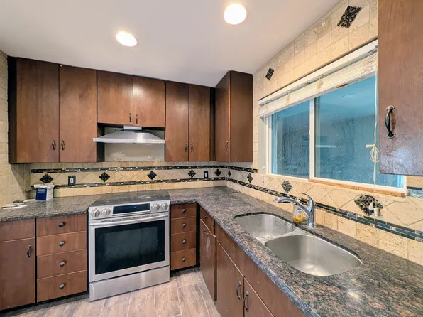 13208 W Tuckey Ln, Glendale, AZ 85307