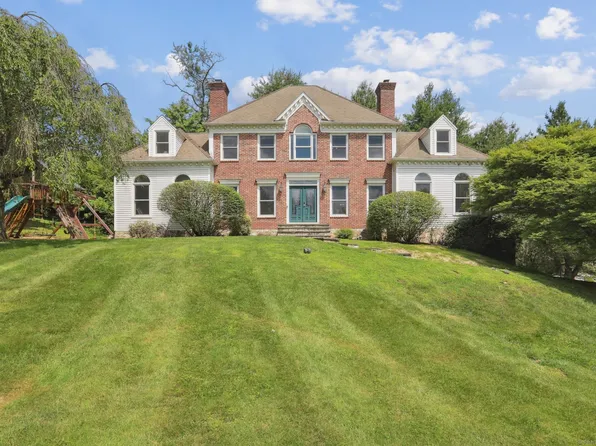 6 Society Hill Road, Danbury, CT 06811