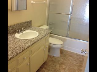 515 Greenbrier Dr APT 9, Oceanside, CA 92054