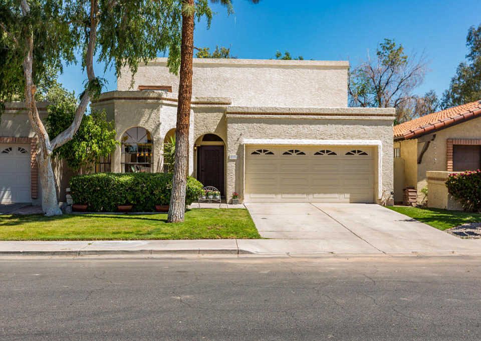 1st image of 2731 S Santa Barbara