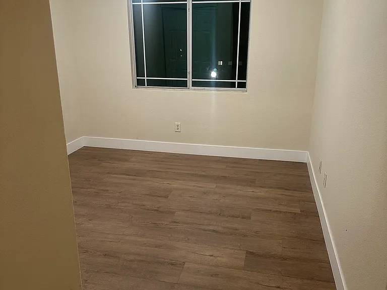 5274 Starter Ave — Photo 9