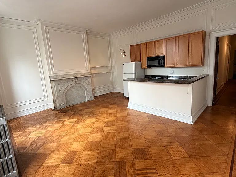 2035 Walnut St #2F — Photo 3