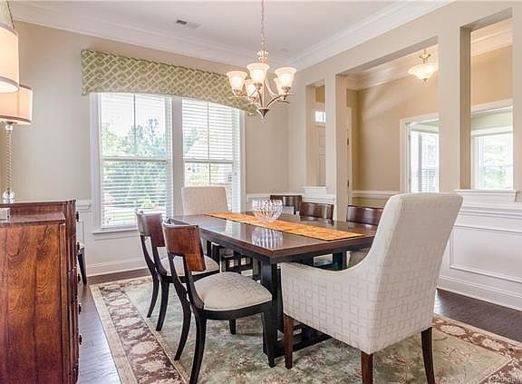 4th image of 383 Montibello Dr