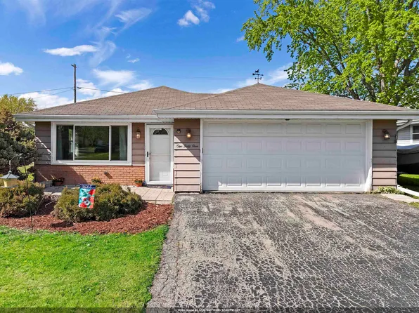 141 Stanley St, Neenah, WI 54956