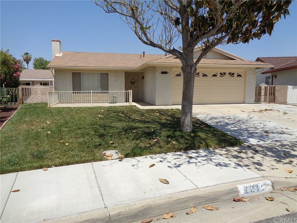 1st image of 2211 El Toro Cir