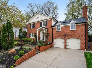 7100 Marbury Rd, Bethesda, MD 20817
