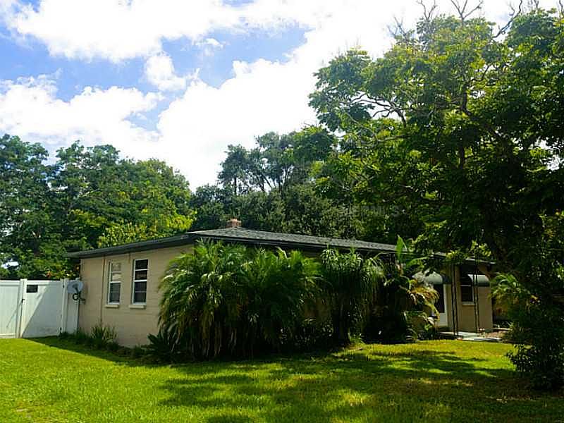 2nd image of 6617 Loquat Ln