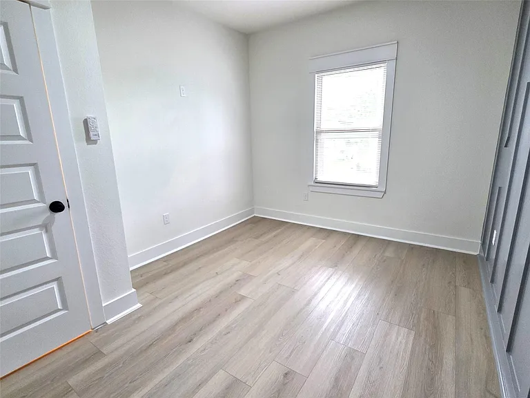 19539 Dunbar Ave #B — Photo 11