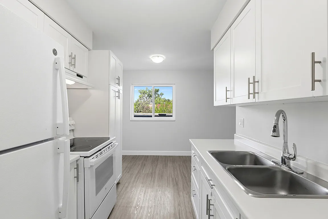 University Tower Apartments — Photo 1