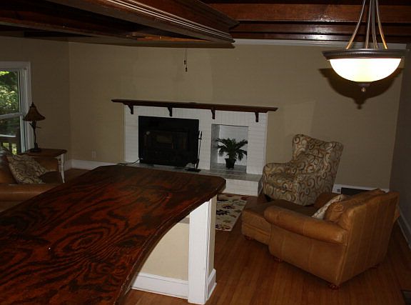 3rd image of 204 Greenbriar Dr