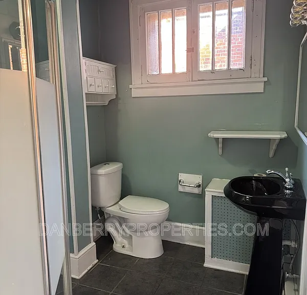 134 W Tiffin St #B — Photo 18