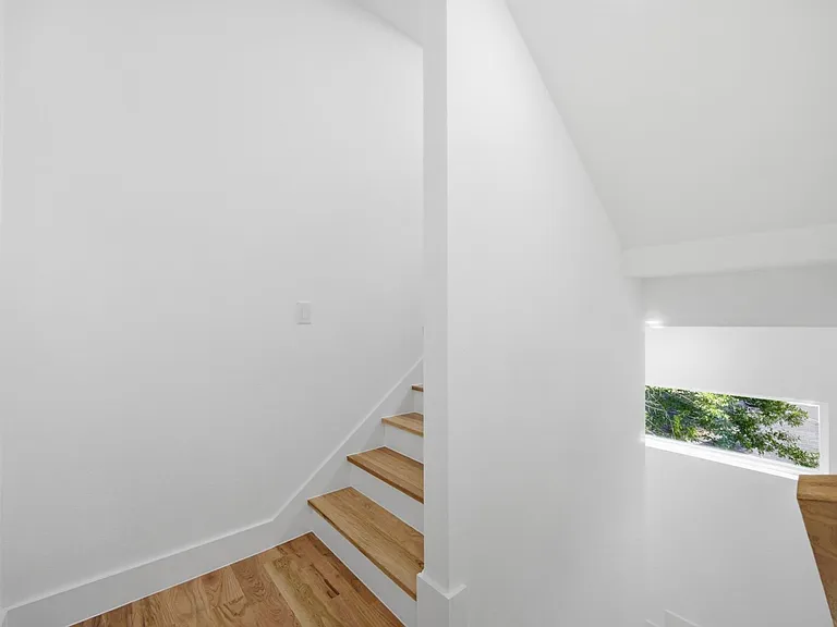 4605 Belmont Ave #202 — Photo 19