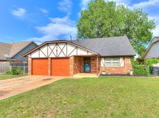 216 S Morgan Dr, Moore, OK 73160