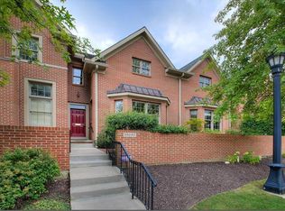 19690 Chagrin Blvd, Shaker Heights, OH 44122