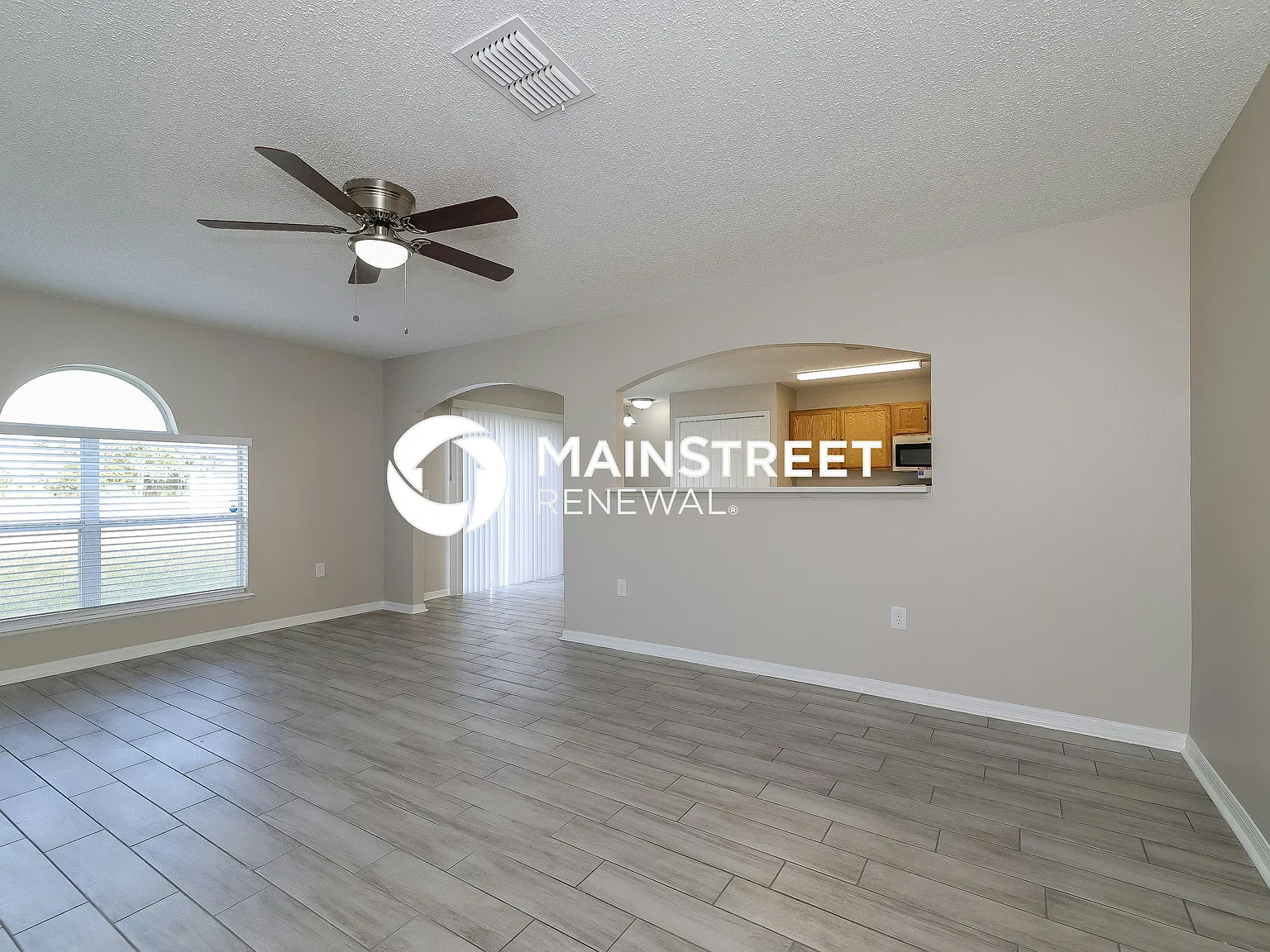 2103 Whispering Trails Blvd — Photo 4