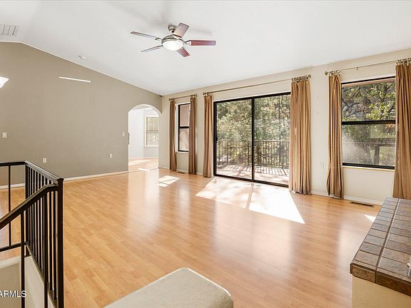 4th image of 1466 E VALLEY VIEW Road