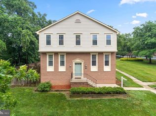 7022 Braddock Mews Pl, Springfield, VA 22151