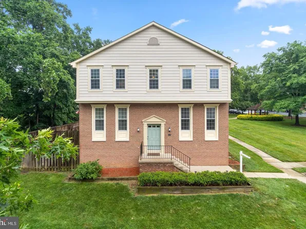 7022 Braddock Mews Pl, Springfield, VA 22151